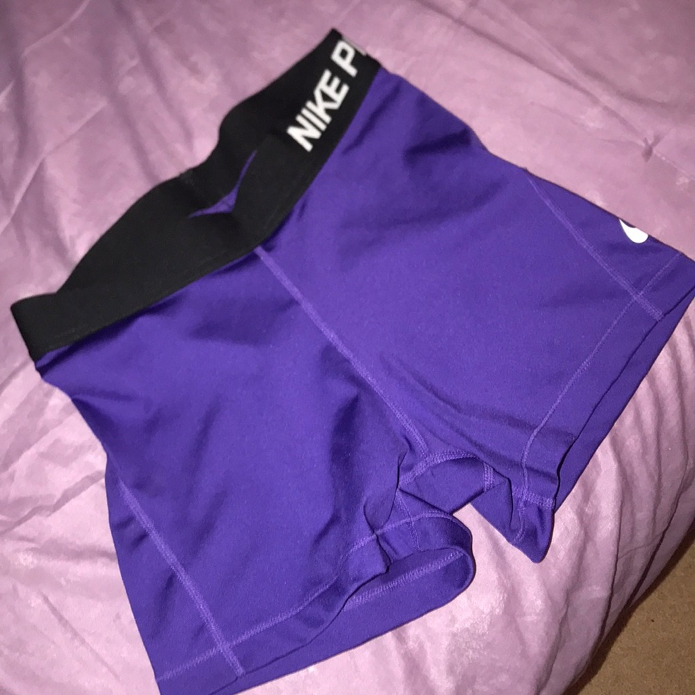 NIKE PROS